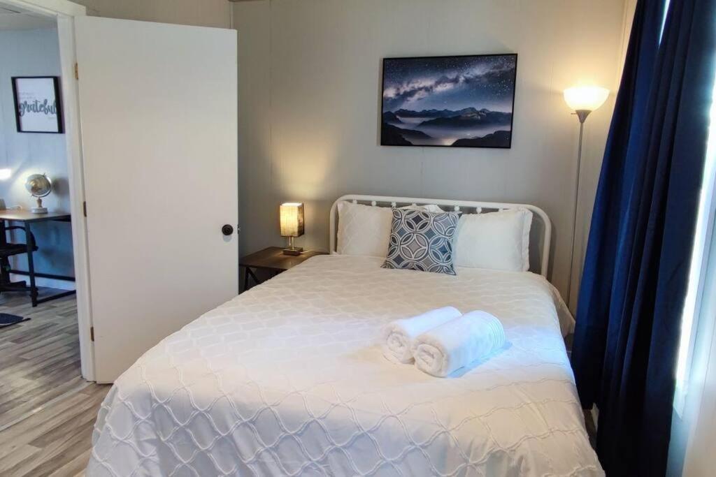 Perfect Combo Of Charm & Comfort- 2Bedroom Home Noblesville Εξωτερικό φωτογραφία