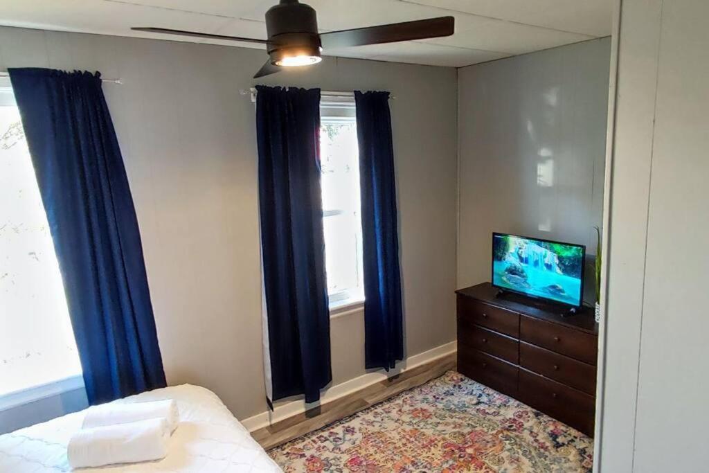 Perfect Combo Of Charm & Comfort- 2Bedroom Home Noblesville Εξωτερικό φωτογραφία