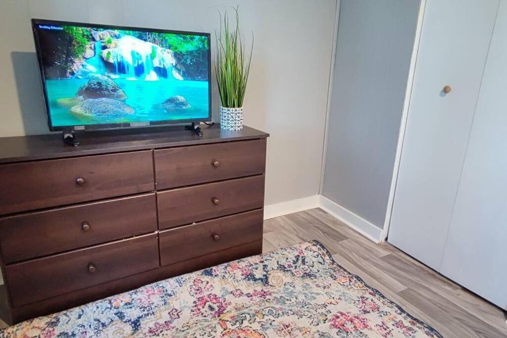 Perfect Combo Of Charm & Comfort- 2Bedroom Home Noblesville Εξωτερικό φωτογραφία