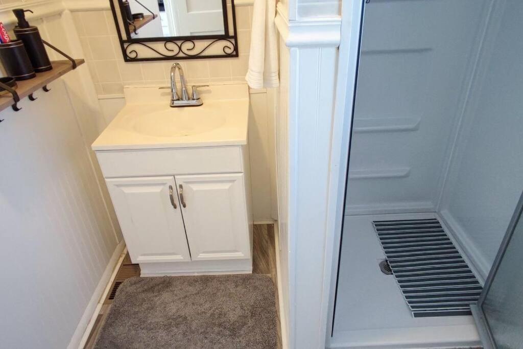 Perfect Combo Of Charm & Comfort- 2Bedroom Home Noblesville Εξωτερικό φωτογραφία
