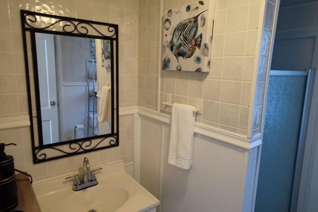 Perfect Combo Of Charm & Comfort- 2Bedroom Home Noblesville Εξωτερικό φωτογραφία